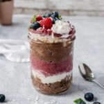 This Healthy Chocolate Chia Overnight Oats Recipe is amazing. A quick but satisfying 5 minute healthy breakfast that is perfect for on-the-go, packed with nutrients and so yummy. The creamy chocolate oats layer with raspberry chia jam, topped with fresh fruit, coconut shreds and coconut yogurt - it makes the best gluten-free and vegan breakfast, especially for your busy weeks! | Shuangy's Kitchen Sink #ShuangysKitchenSink #vegan #glutenfree #overnightoats #heathybreakfast #quickbreakfast