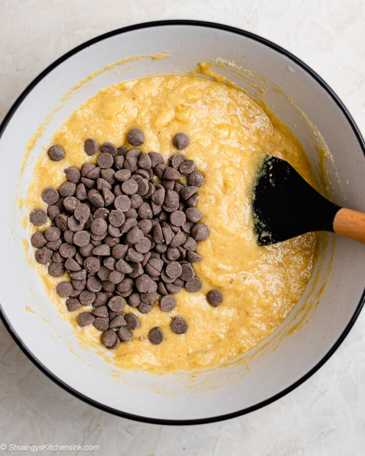 Step by step instruction on how to make almond flour banana bead.