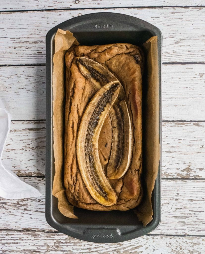 Paleo Banana Bread | This paleo banana bread recipe is not only so delicious and moist, it is also healthy, gluten free, dairy free and super easy dessert recipe to make. It is perfect to kick your sweet tooth even on a paleo diet. It makes a satisfying and easy paleo breakfast, healthy paleo dessert or snacks that's also sugar free! This paleo banana bread is the best healthy easy banana bread to share with your family.| #shuangyskitchensink #paleorecipe #paleodessert #healthydessert #bananabread #bananabreadrecipe #glutenfree #paleo #paleobananabread