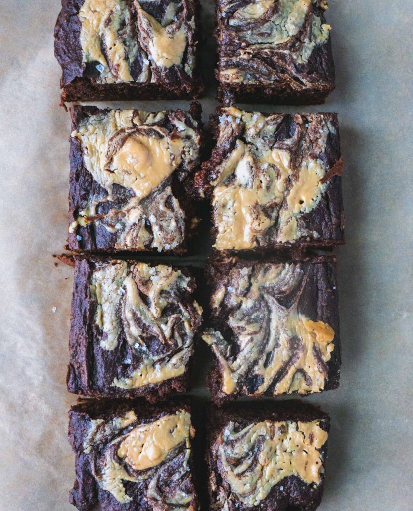 Healthy Flourless Sweet Potato Brownie | This healthy and easy flourless gooey brownie recipe is made with sweet potato and almond butter. These chewy brownies are packed with healthy fat protein and gluten free dairy free, refined sugar free, paleo, and can be made vegan easily. The best healthy alternative of brownie recipe you ever need! | #shuangyskitchensink #brownie #healthybrownie #healthydessert #sweetpotato #chocolate #paleodessert #paleo #glutenfree #dairyfree #dessertrecipe