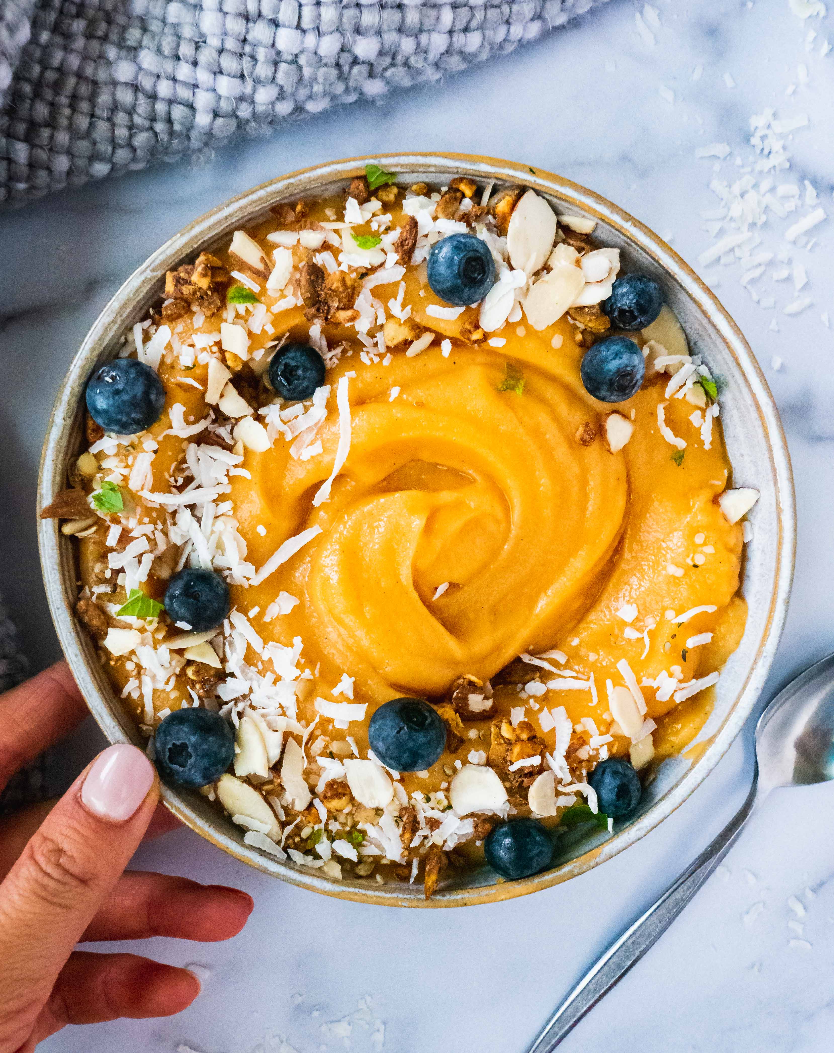 Tropical Smoothie Bowl {Vegan}