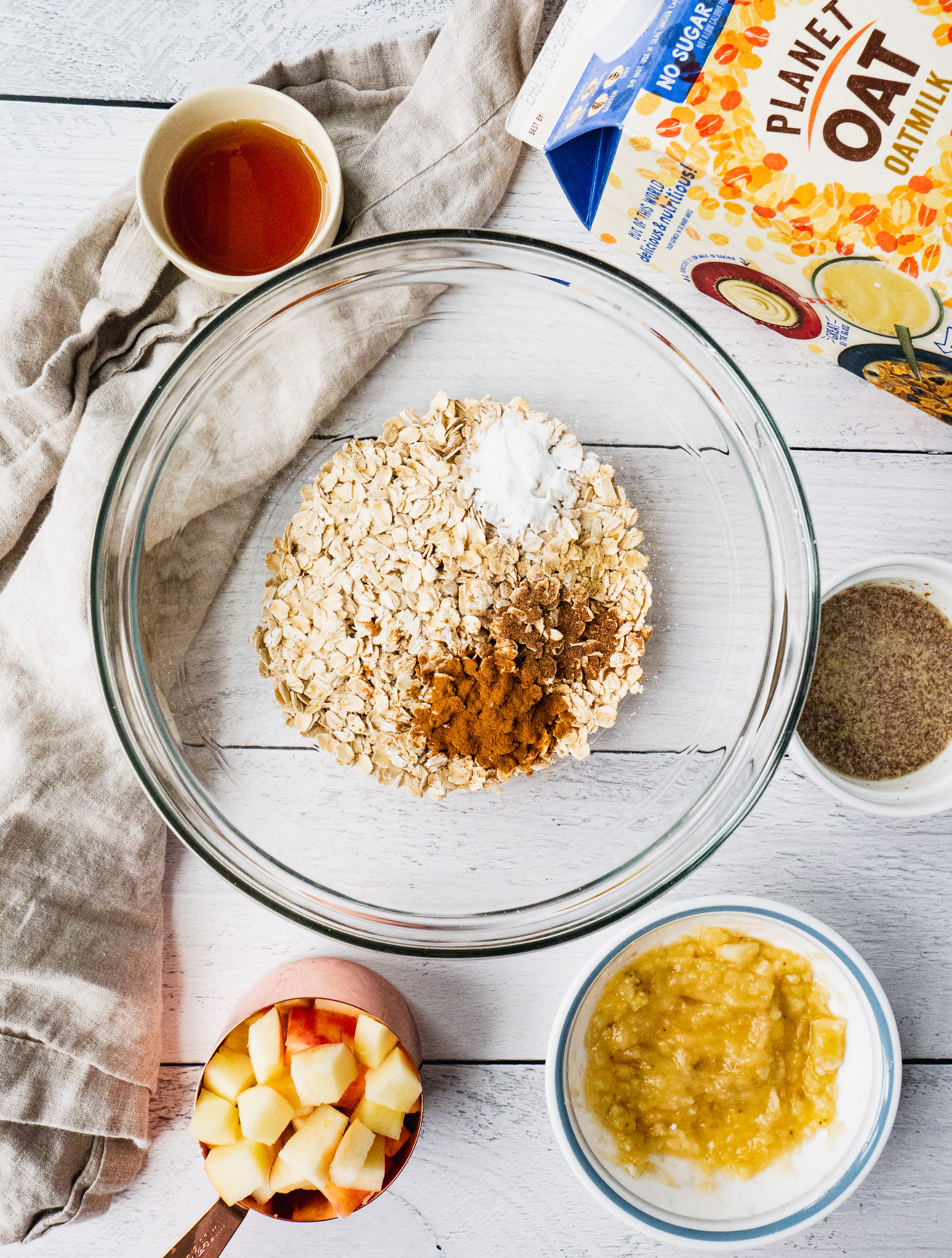 Vegan Baked Apple Cinnamon Oatmeal Cups Shuangy S Kitchensink