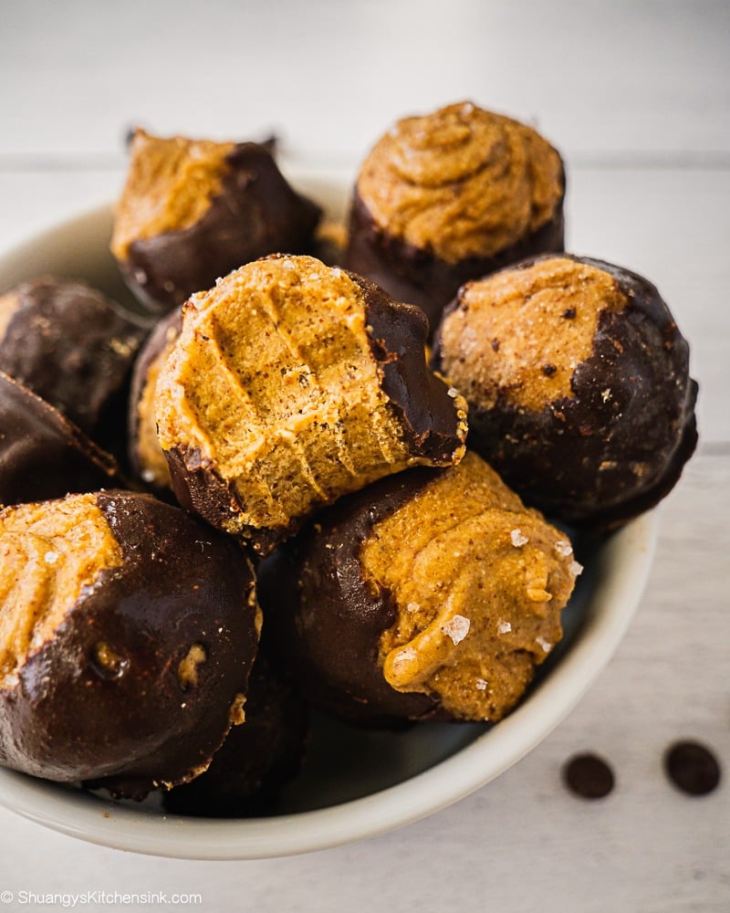 Buck Eye Truffle : Easy 4 Ingredient Buckeye Peanut Butter ...