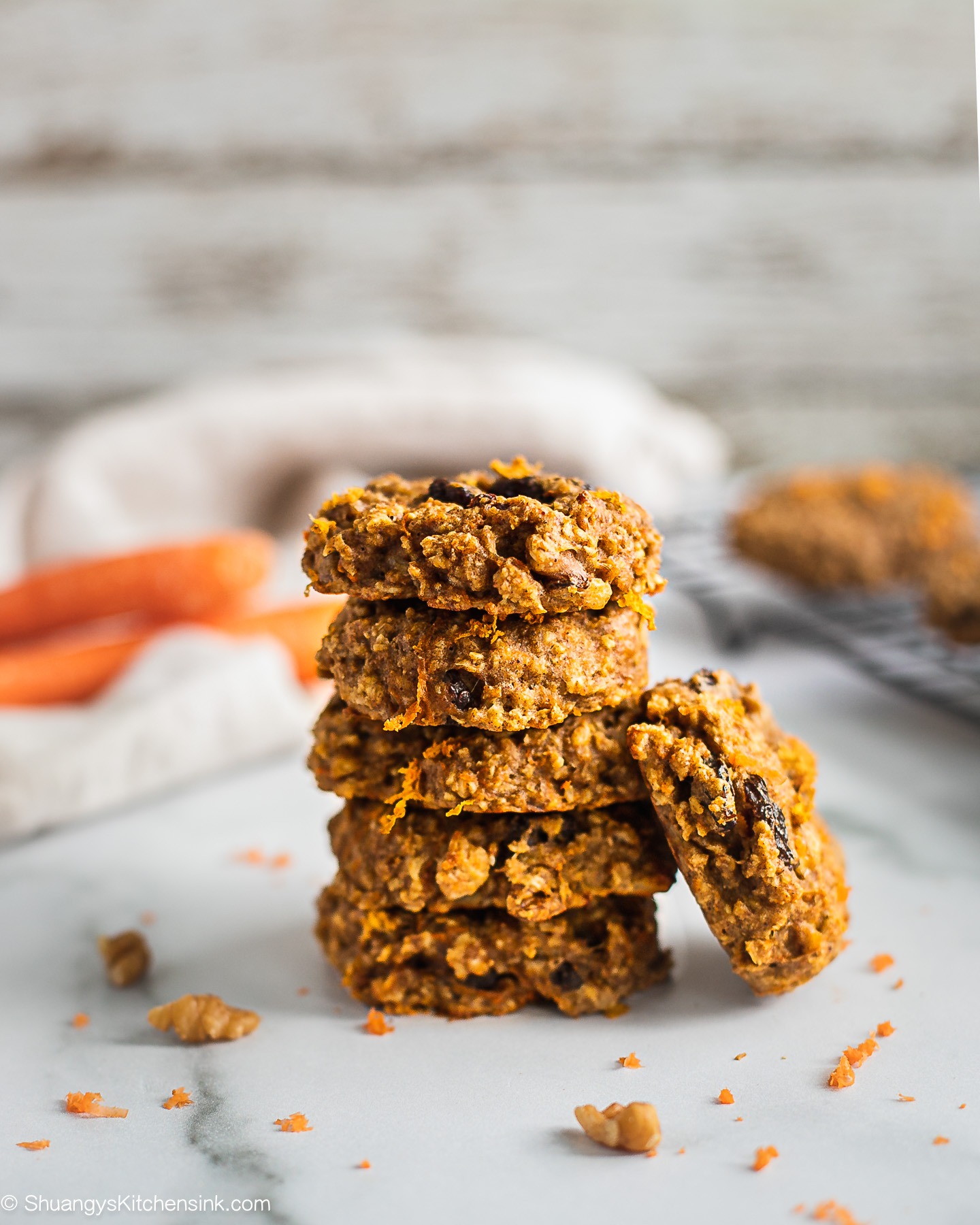 Carrot Cake Oatmeal Cookies (Vegan) | Shuangy's Kitchensink