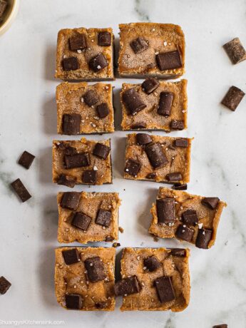Finished healthy peanut butter fudge topped with chocolate chips.