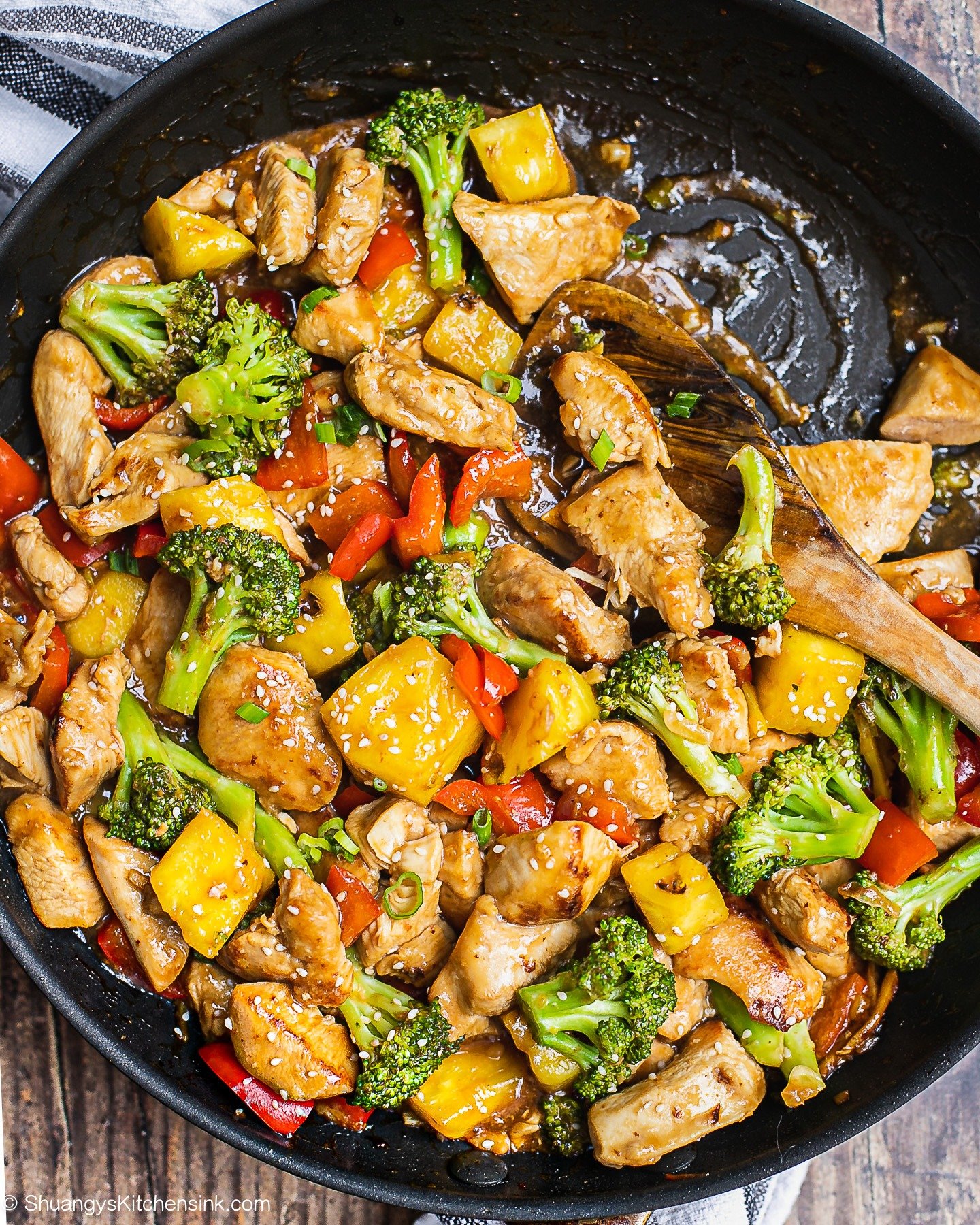 One Pan Pineapple Chicken Teriyaki Whole30 Shuangy S Kitchen Sink