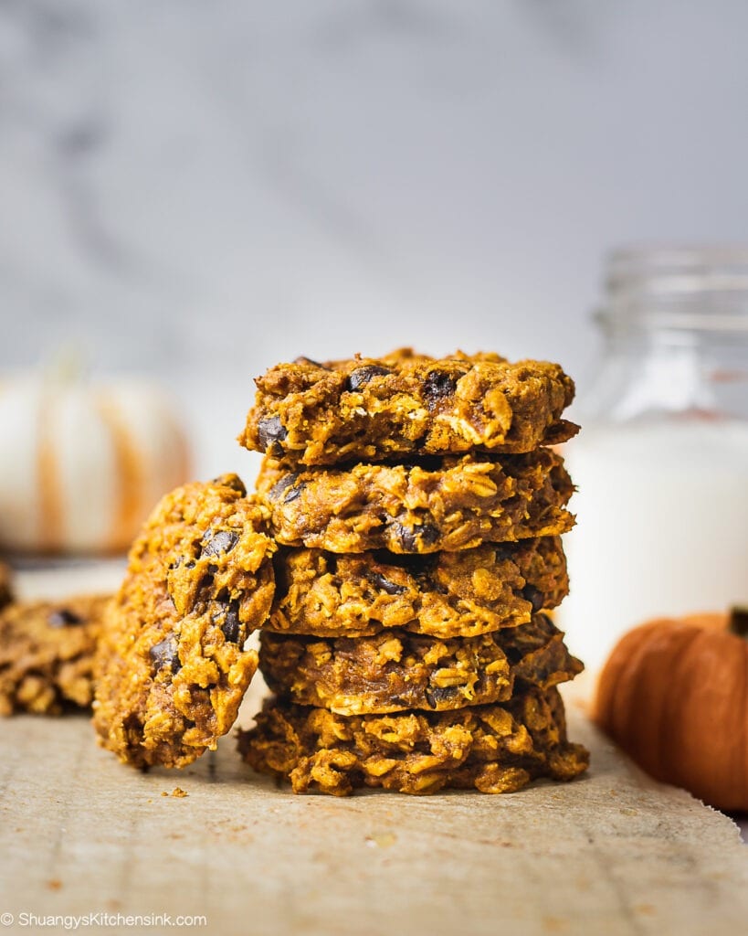 Pumpkin Oatmeal Chocolate Chip Cookies Vegan Shuangy S Kitchen