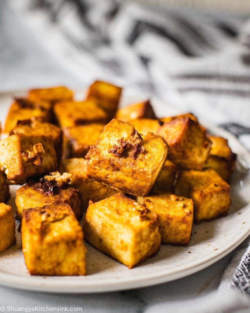 Crispy Air Fryer Asian Tofu and Broccoli - Kitschen Cat