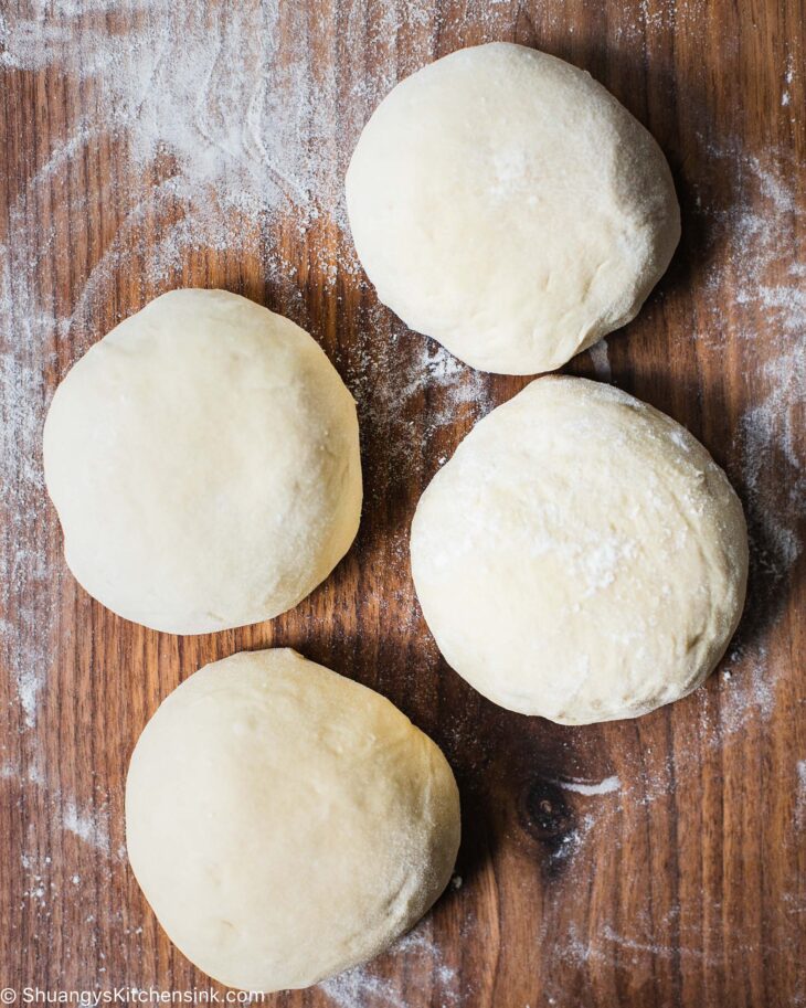 4 rolled up dough balls
