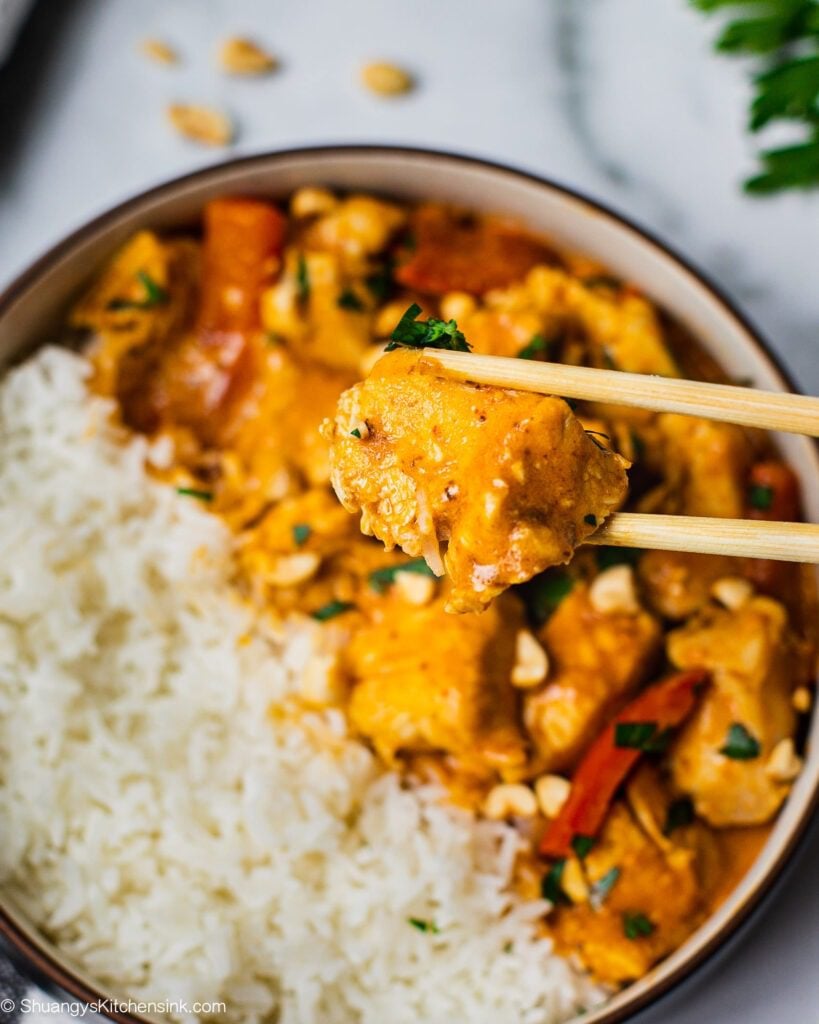 Authentic thai sale peanut curry