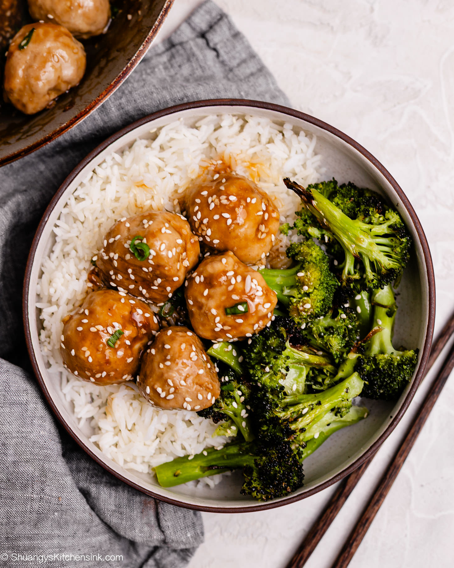 20 Minutes Juiciest Honey Garlic Meatballs | Shuangy's Kitchensink