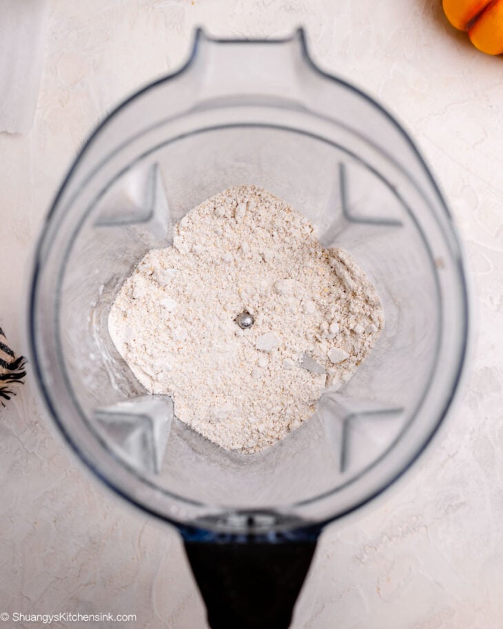 Step by step instruction to make pancake oat bake in one blender.