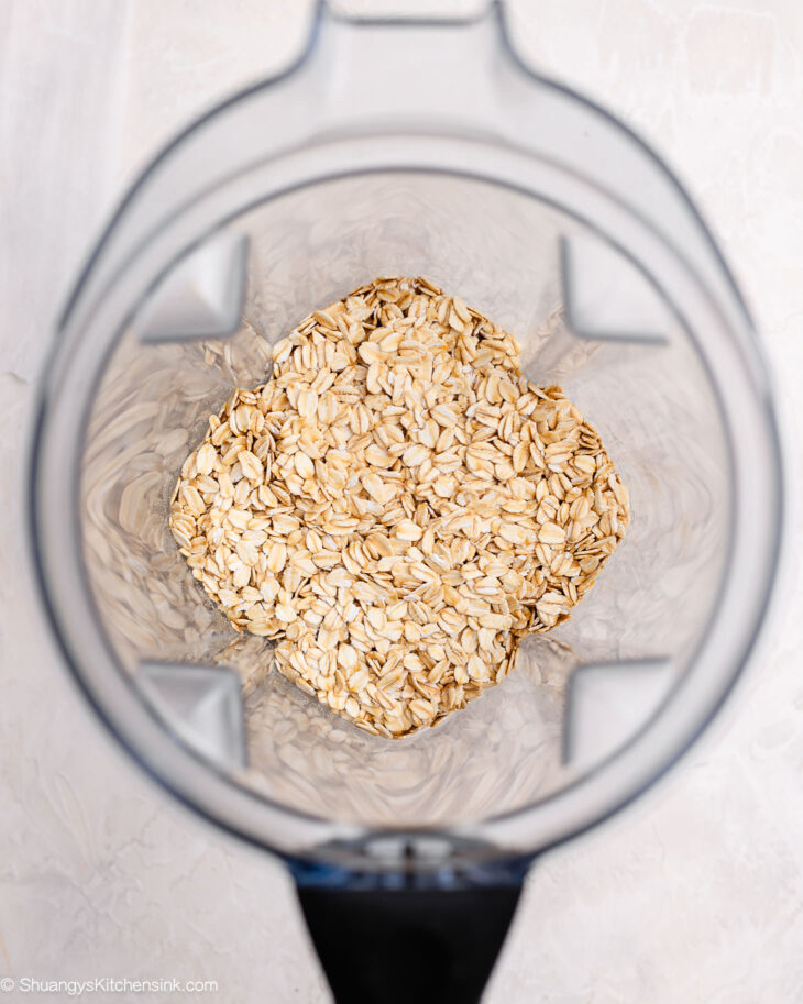 Step by step instruction to make pancake oat bake in one blender.