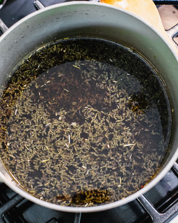 Turn off the heat and allow it to cool in the pot.